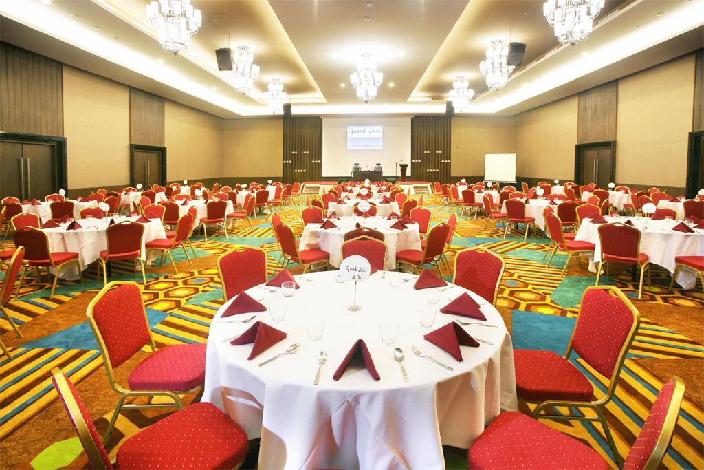 Hotel Grand Zuri Muaraenim מראה חיצוני תמונה